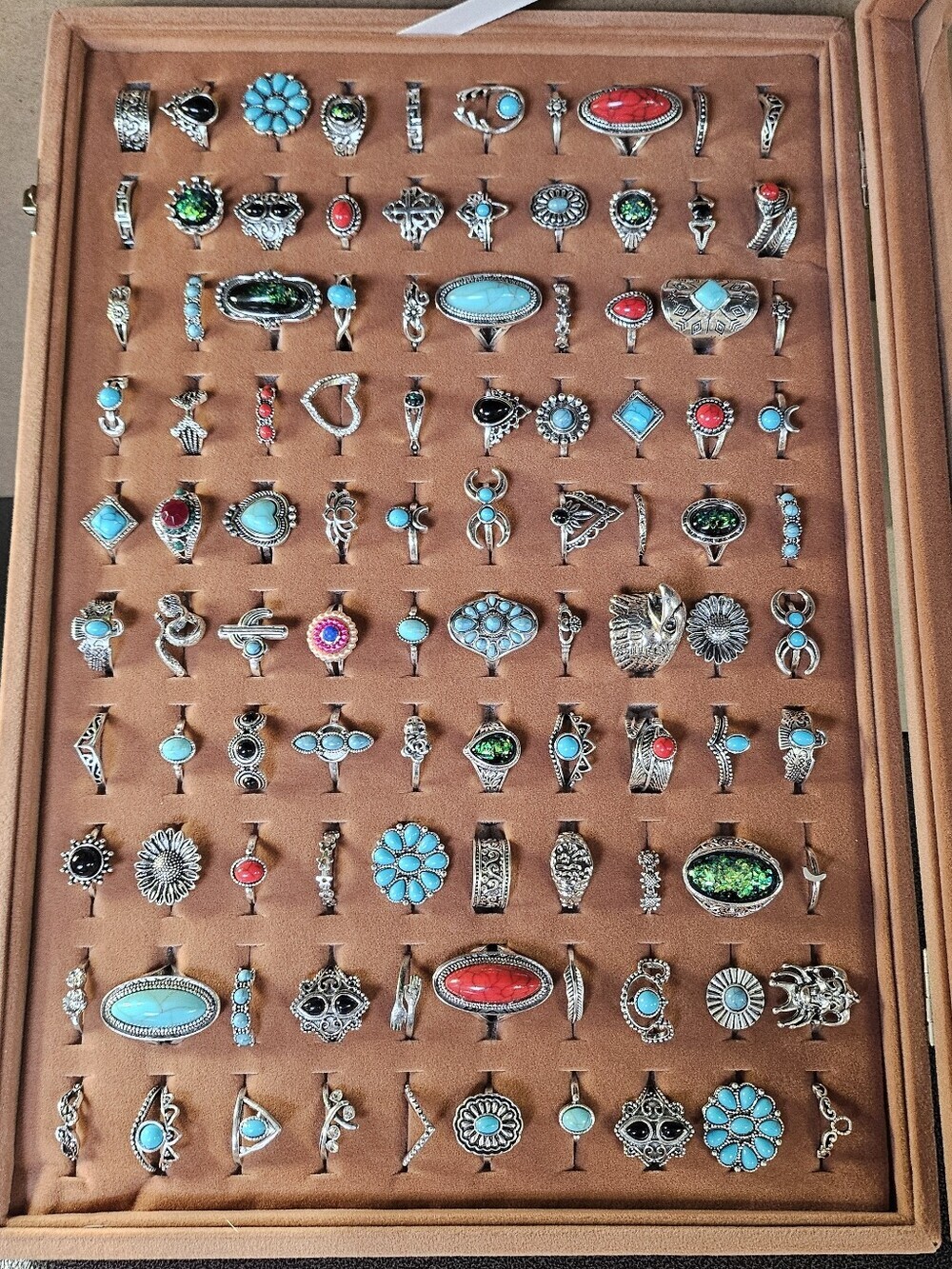 100 pcs Mixed Style Ring Set With Case